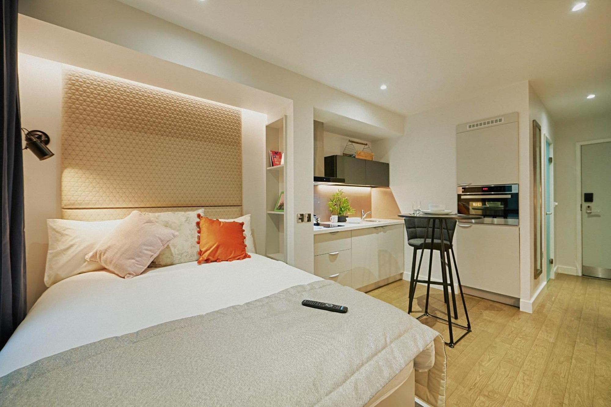 Fully Equipped Modern Studios In Glasgow West End For Students Only Exterior photo